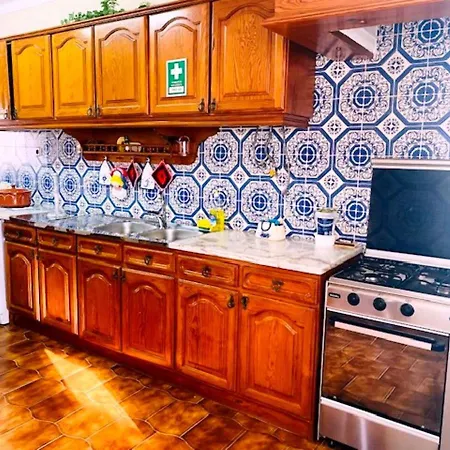 Swordfish Ocean View House * פניש